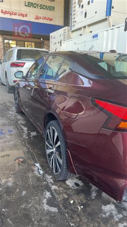 نيسان ألتيما